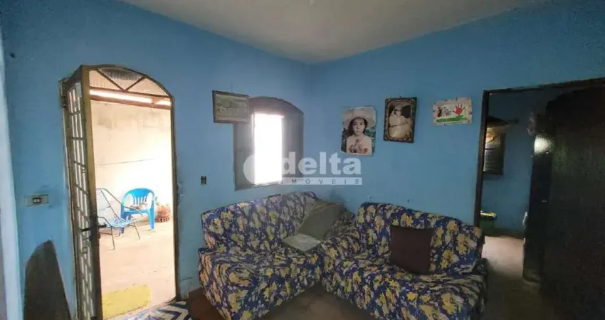 Casa residencial disponível para venda no bairro Tibery em Uberlândia-MG.