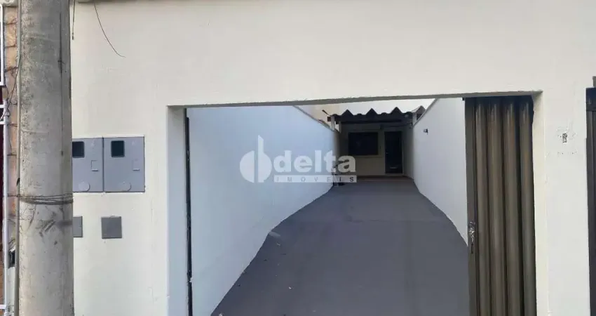 Casa disponível para locação no bairro Centro em Uberlândia-MG