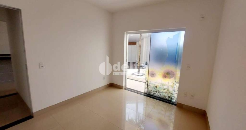 Casa disponível para locação no bairro Tibery em Uberlândia-MG