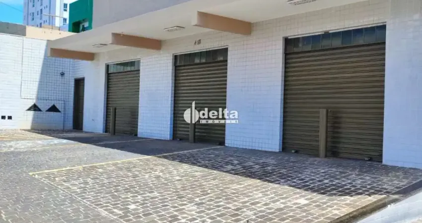 Loja disponível para locação no bairro Santa Mônica em Uberlândia-MG