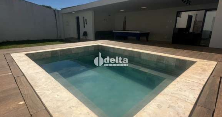 Casa disponível para locação e venda no bairro Segismundo Pereira em Uberlândia MG