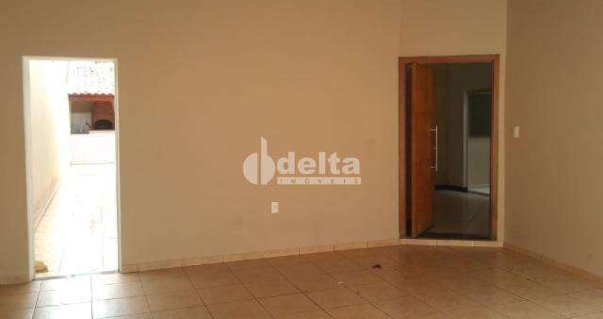 Casa residencial disponível para locação no bairro Santa Mônica em Uberlândia-MG