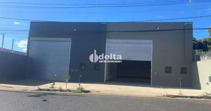 Galpão disponível para venda e locação no bairro Marta Helena em Uberlândia-MG