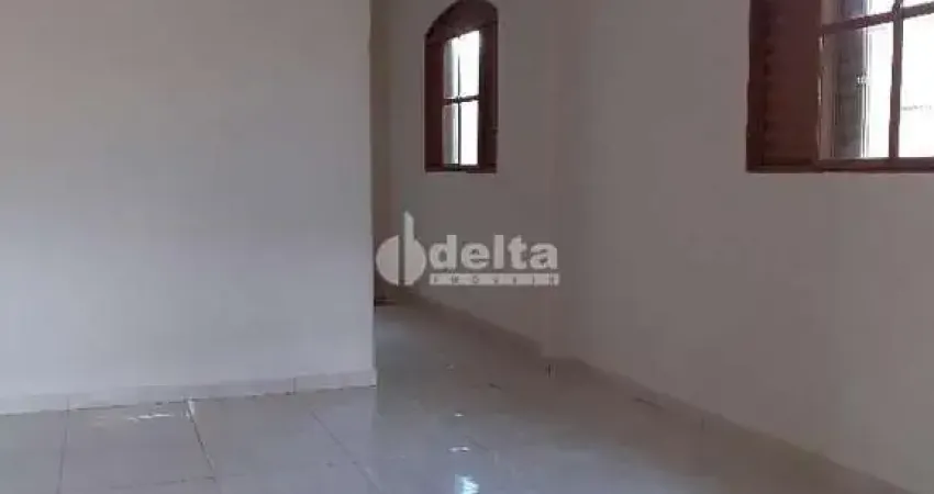 Casa residencial disponível para venda no bairro São Jorge em Uberlândia - MG