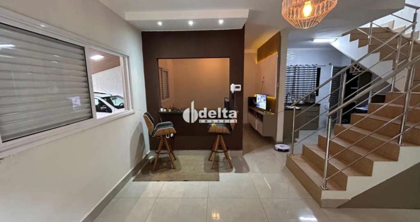 Casa residencial disponível para venda no bairro Luizote em Uberlândia-MG.