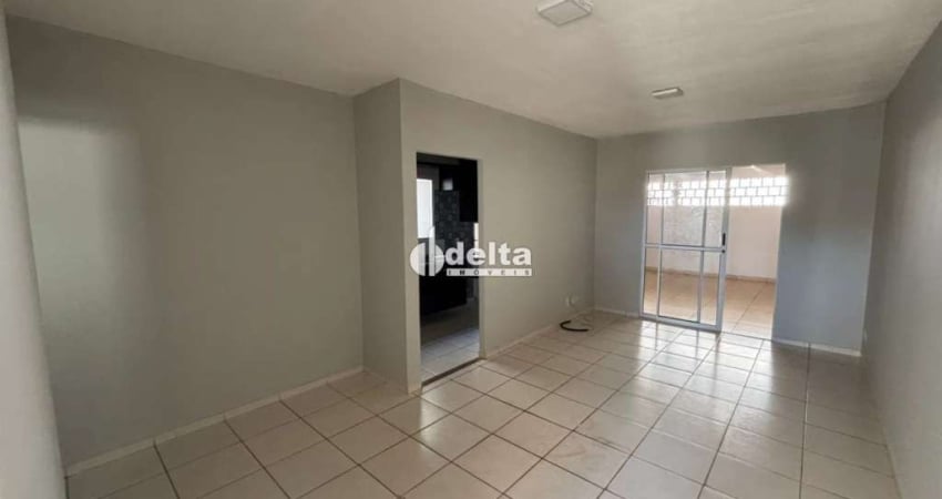 Casa em condomínio disponível para locação no bairro Aclimação em Uberlândia-MG