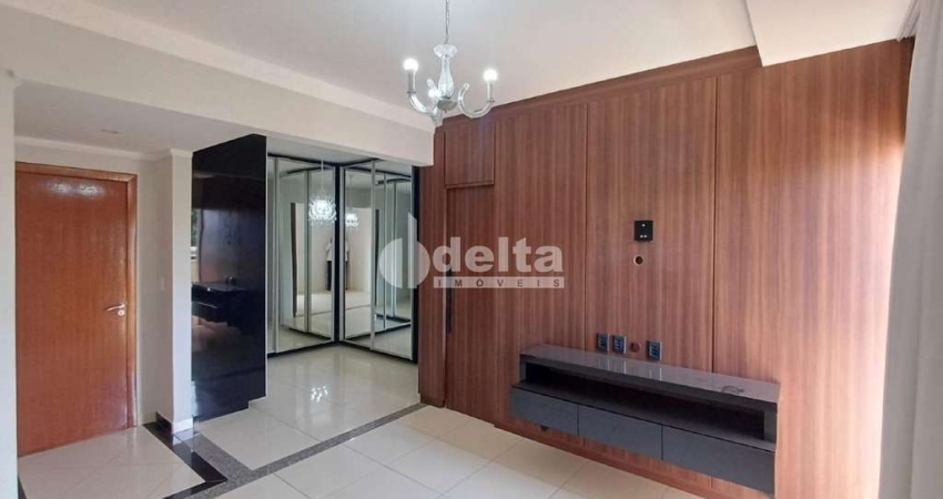 Cobertura disponível para venda no bairro Brasil em Uberlândia-MG