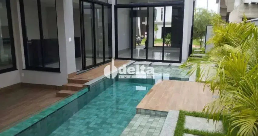 Casa no condomínio Alphaville I disponível para locação e venda em Uberlândia-MG