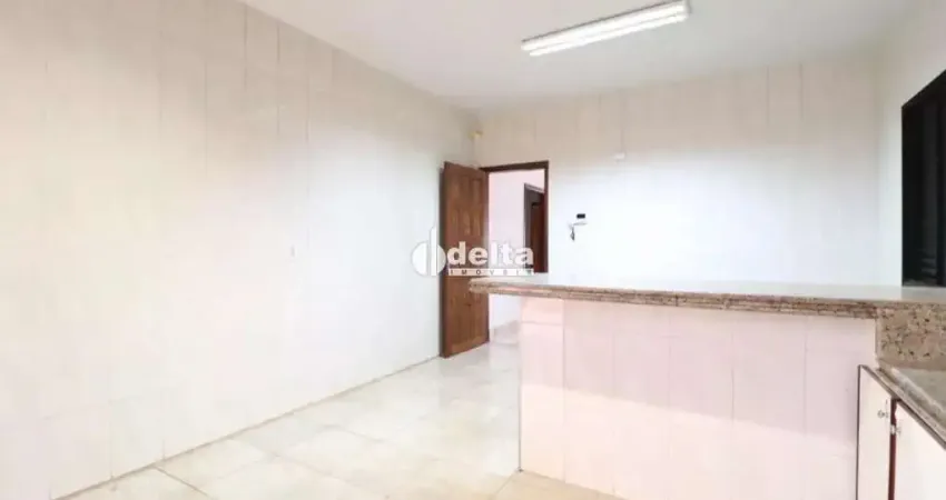Casa disponível para locação e venda no bairro cidade jardim em uberlândia-mg.