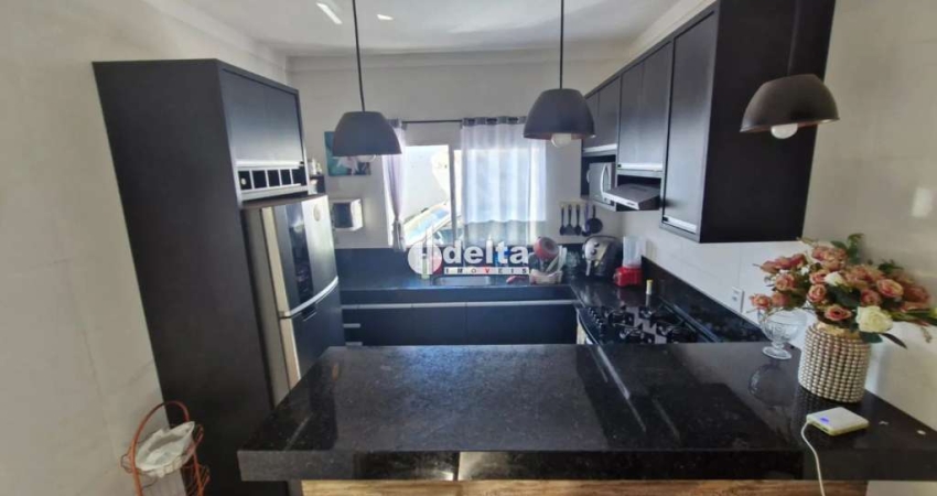 Casa disponível para venda no bairro Alto Umuarama em Uberlândia MG