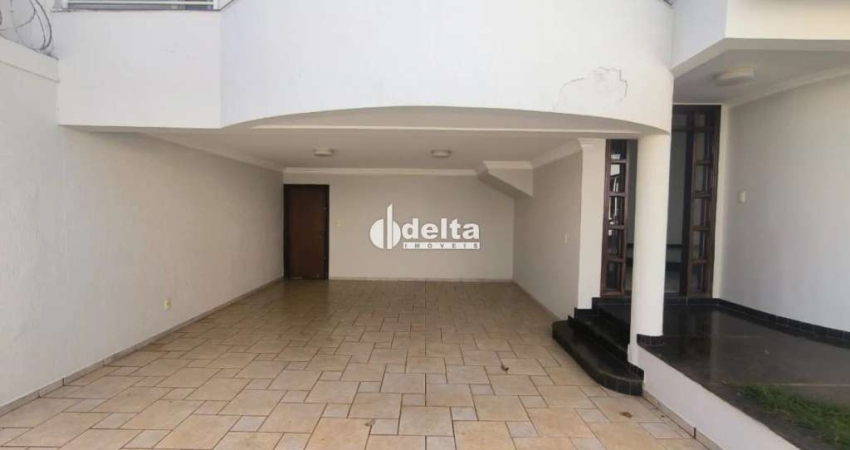 Casa residencial disponível para locação e venda no bairro Morada da Colina em Uberlândia-MG.