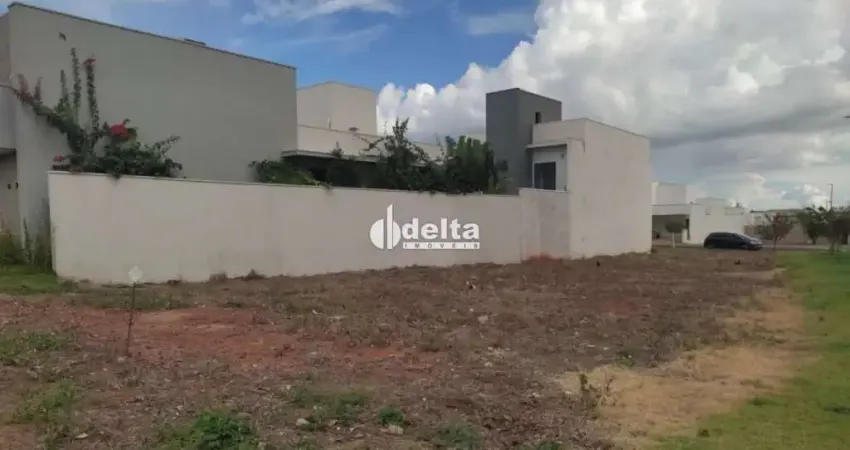 Terreno no Condomínio RAROS ALTO UMUARAMA disponível em Uberlândia MG