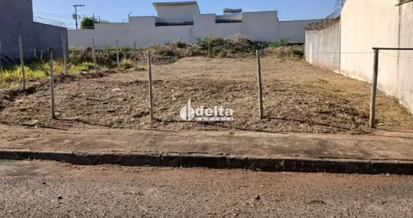 Terreno disponível para venda no bairro Nossa Senhora das Graças em Uberlândia MG