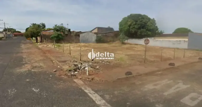 Terreno disponível para venda no bairro Jardim Brasília em Uberlândia-MG