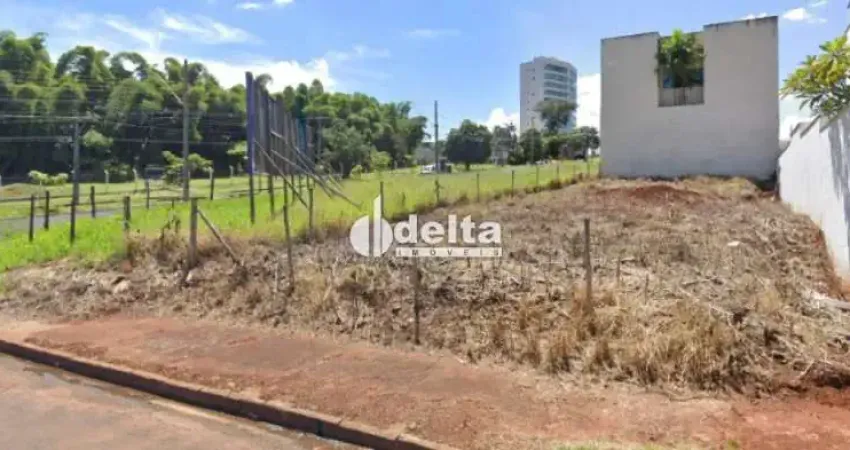 Terreno disponível para venda no bairro Morada da Colina em Uberlândia-MG