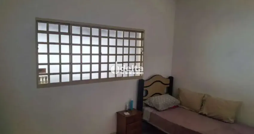 Casa com 3 quartos à venda em São Jorge, Uberlândia