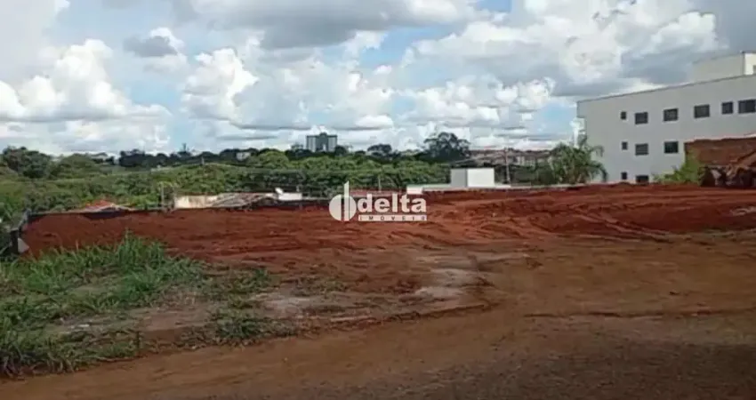 Terreno disponível para venda no bairro jardim patrícia em uberlândia-mg.