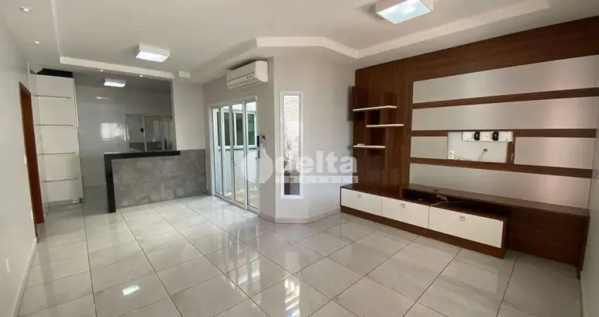 Casa com 3 quartos, disponível para locação e venda no bairro laranjeiras em uberlândia-mg