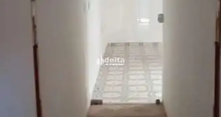 Casa comercial disponível para venda no bairro jardim patrícia em uberlândia-mg.