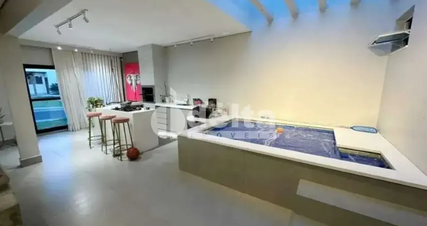 Casa no condomínio manhattan - israel disponível para locação e venda em uberlândia-mg