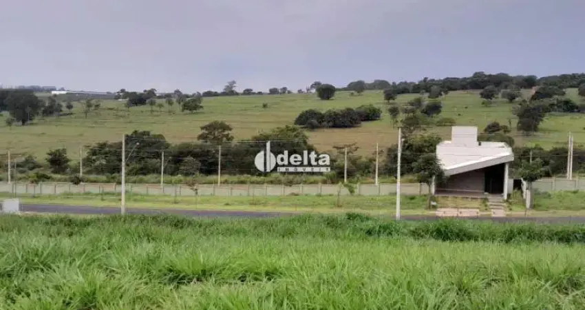 Terreno em condomínio disponível para venda no bairro granja marileusa em uberlândia-mg.