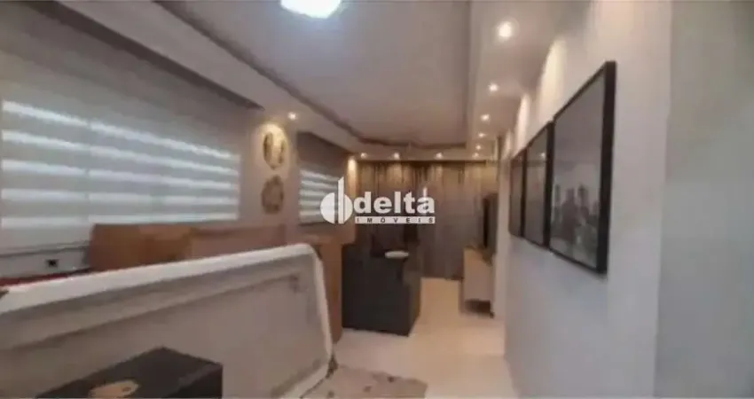 Casa com 3 quartos à venda no Jardim Europa, Uberlândia