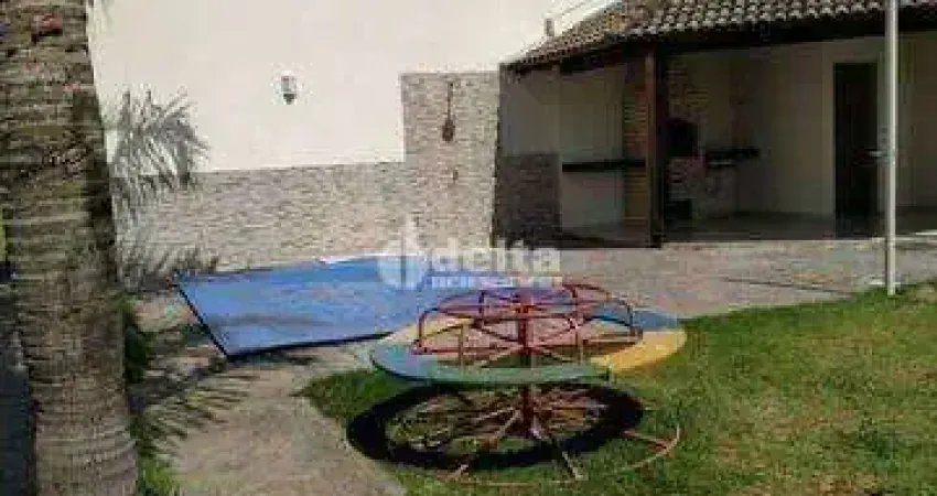 Casa em condomínio com 3 quartos disponível para locação no bairro alto umuarama em uberlândia-mg