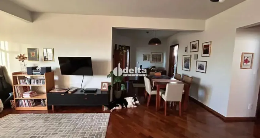 Apartamento com 3 quartos disponível para venda no bairro santa mônica em uberlândia-mg.