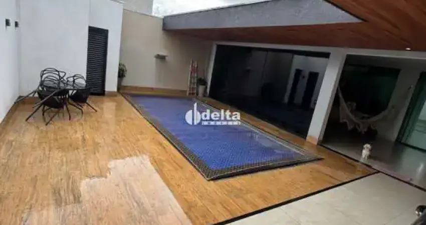 Casa residencial com 3 quartos disponível para venda no bairro novo mundo em uberlândia-mg.
