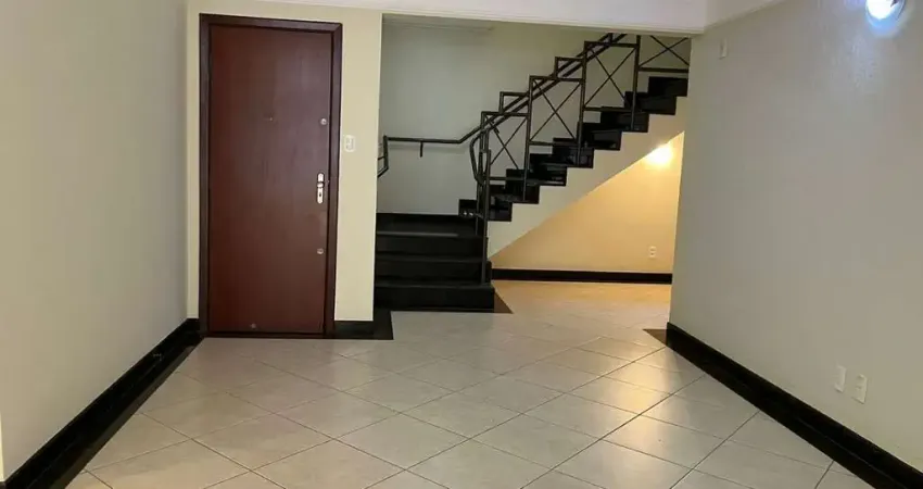 Apartamento duplex de 3 quartos sendo 1 suíte disponível para venda no bairro santa mônica em uberlândia - mg.