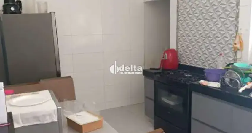 Casa residencial com 2 quartos sendo 1 suíte disponível para venda no bairro jardim brasília em uberlândia - mg.