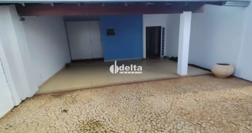 Casa residencial com 3 suítes disponível para venda no bairro cidade jardim em uberlândia - mg.