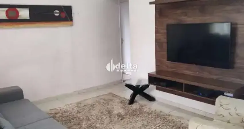 Casa residencial com 4 quartos sendo 1 suíte disponível para venda no bairro presidente roosevelt em uberlândia - mg.