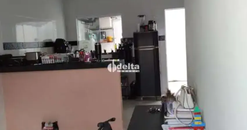 Casa residencial disponível com 2 suítes disponível para venda no bairro granada em uberlândia - mg.