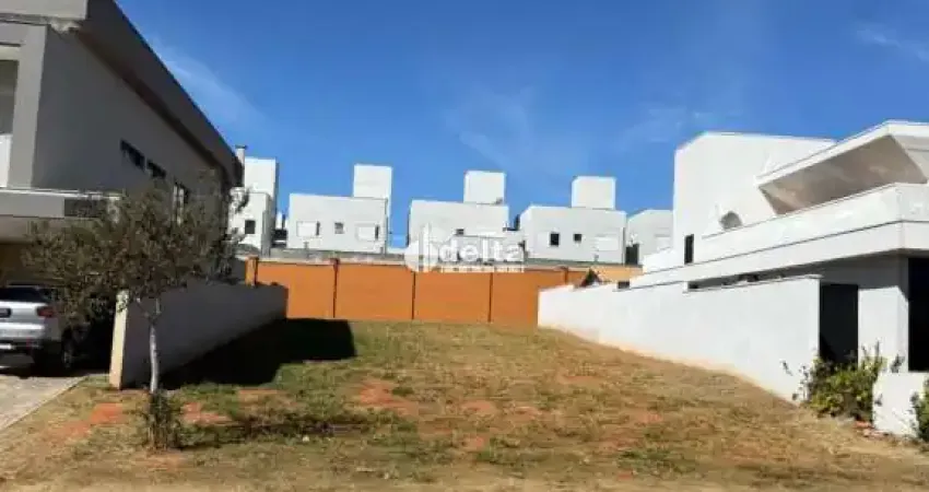 Terreno em condomínio com 479,5 m², disponível para venda no bairro granja marileusa em uberlândia-mg