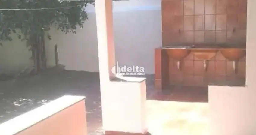 Casa residencial com 2 quartos disponível para venda no bairro planalto em uberlândia - mg.