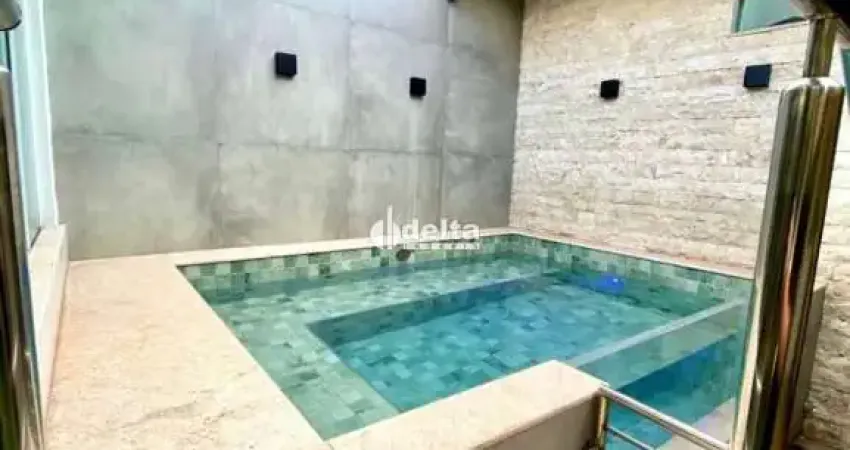 Casa residencial com 3 quartos sendo 1 suíte disponível para venda no bairro alto umuarama em uberlândia-mg