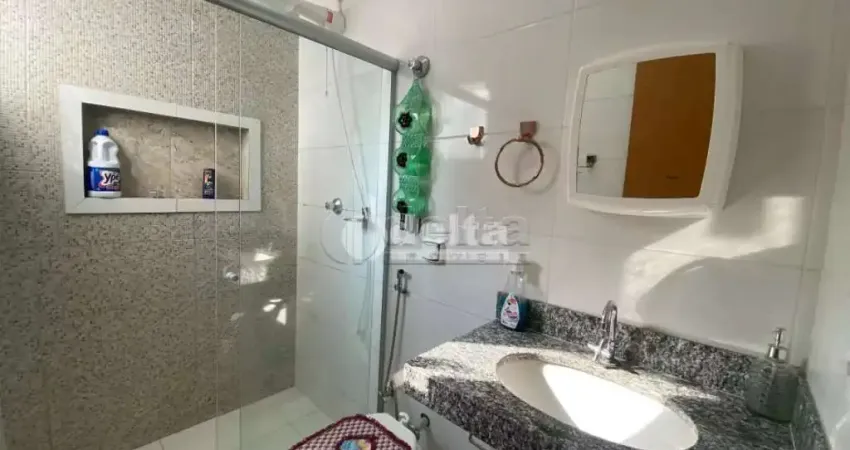 Casa residencial disponível para venda no bairro jaraguá em uberlândia-mg