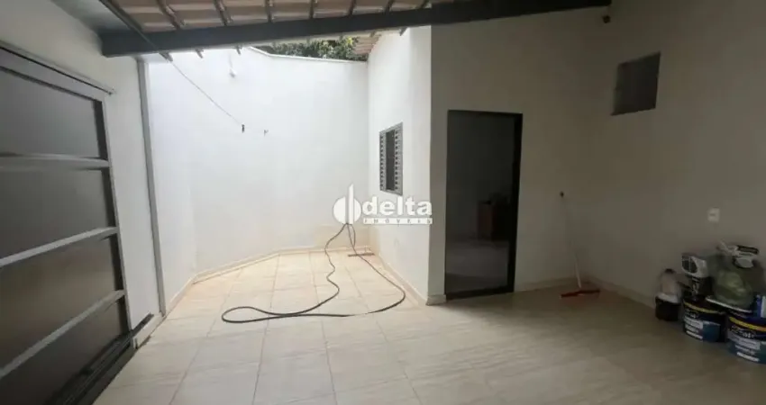 Casa com 2 quartos sendo 1 suite disponível para venda no bairro jardim das palmeiras em uberlândia-mg