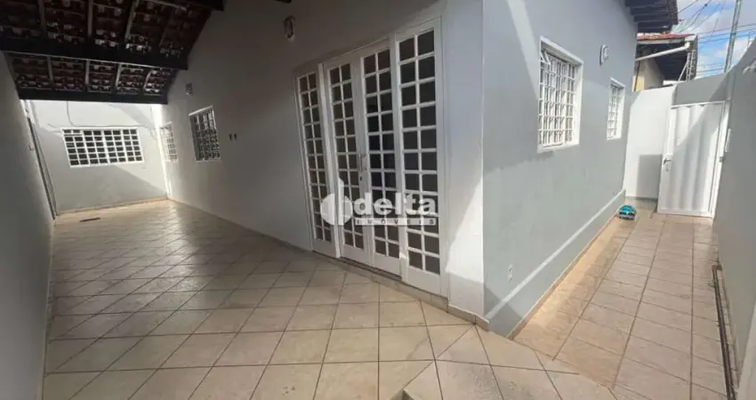 Casa com 4 quartos sendo 1 suite disponível para venda no bairro presidente roosevelt em uberlândia-mg