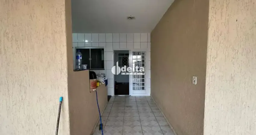 Casa residencial com 3 quartos disponível para venda no bairro planalto em uberlândia - mg.