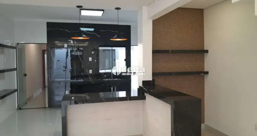 Casa residencial com 3 quartos sendo 1 suíte disponível para venda no bairro dona zulmira em uberlândia - mg.