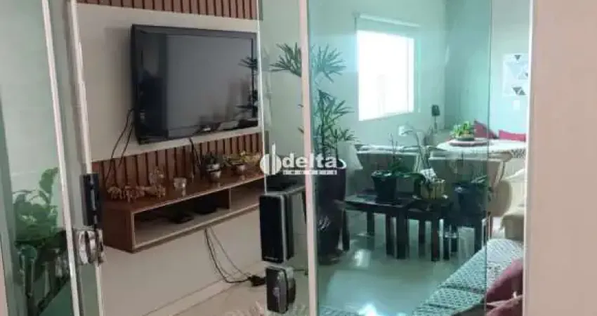 Casa residencial com 3 quartos sendo 1 suíte disponível para locação no bairro pacaembu em uberlândia - mg.