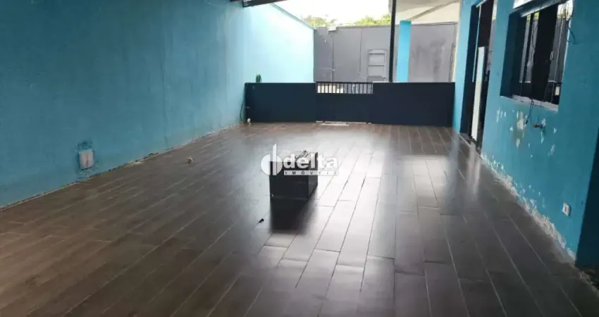 Sobrado disponível para a venda no bairro presidente roosevelt em uberlândia - mg