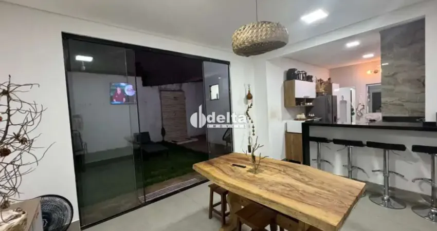 Casa disponível para venda no bairro Jardim Canaã em Uberlândia MG
