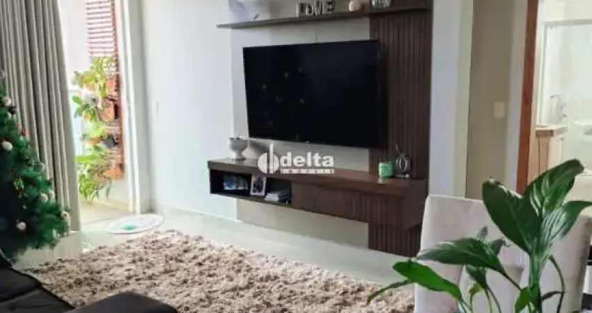 Apartamento com 3 quartos sendo 1 suíte disponível para venda no bairro Presidente Roosevelt em Uberlândia-MG