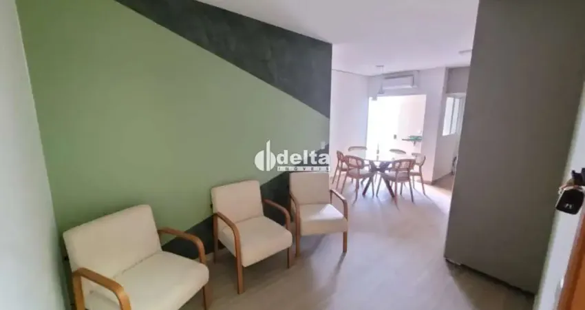 Apartamento com 2 quartos sendo 1 suíte disponível para venda no bairro Residencial Fruta Do Conde em Uberlândia-MG