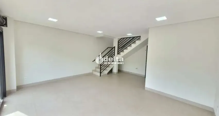 Loja comercial disponível para venda no bairro Vigilato Pereira em Uberlândia-MG.