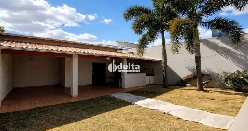 Casa residencial com 4 quartos sendo 1 suíte disponível para venda no bairro Maravilha em Uberlândia-MG