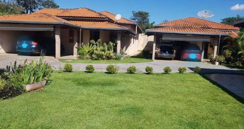 OPORTUNIDADE - Chácara com 2 casas, toda formada e cercada.   Total 1000 m². San Martin - Itatiba